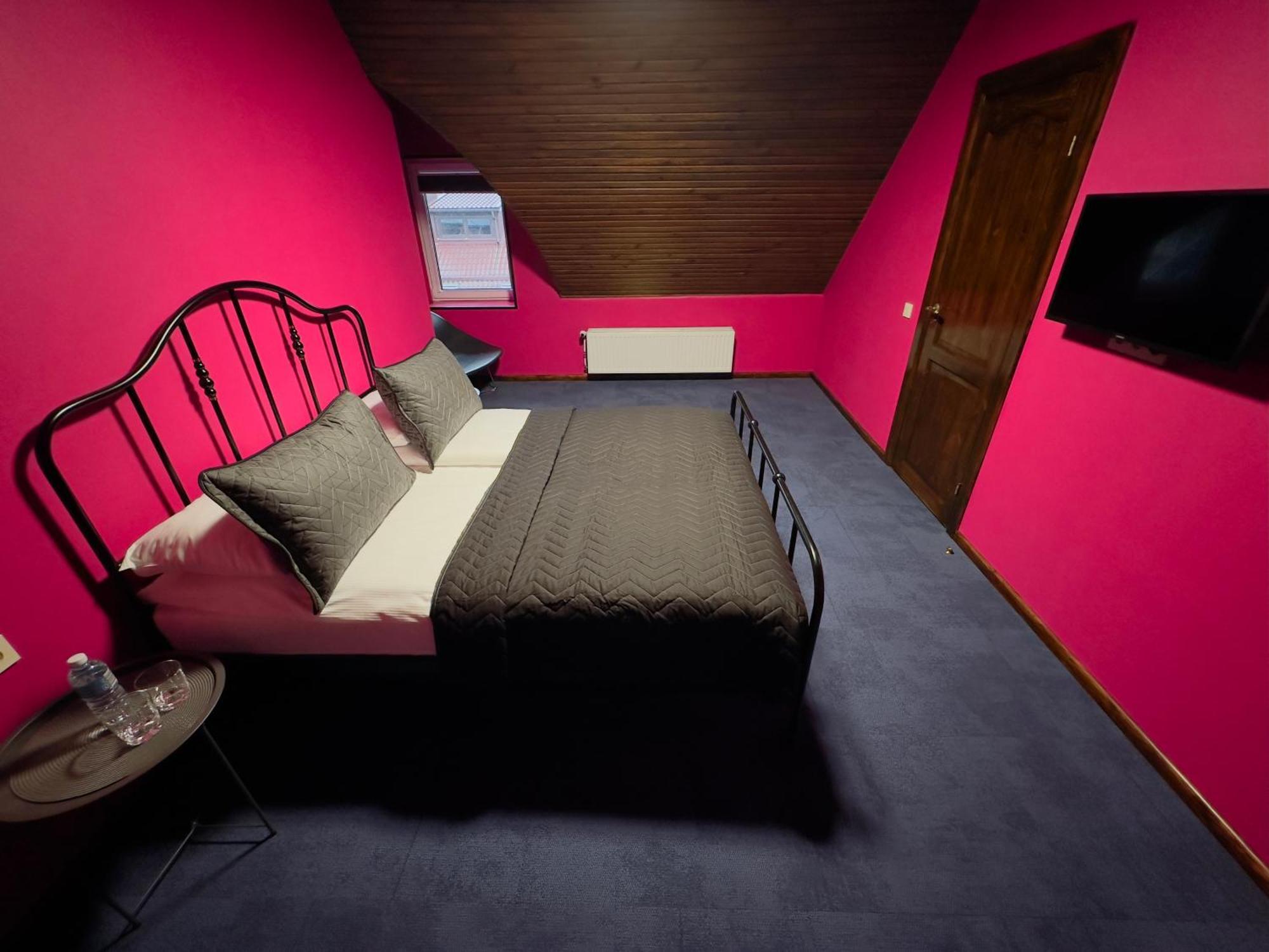 Broken Bed Hootel كاوناس المظهر الخارجي الصورة