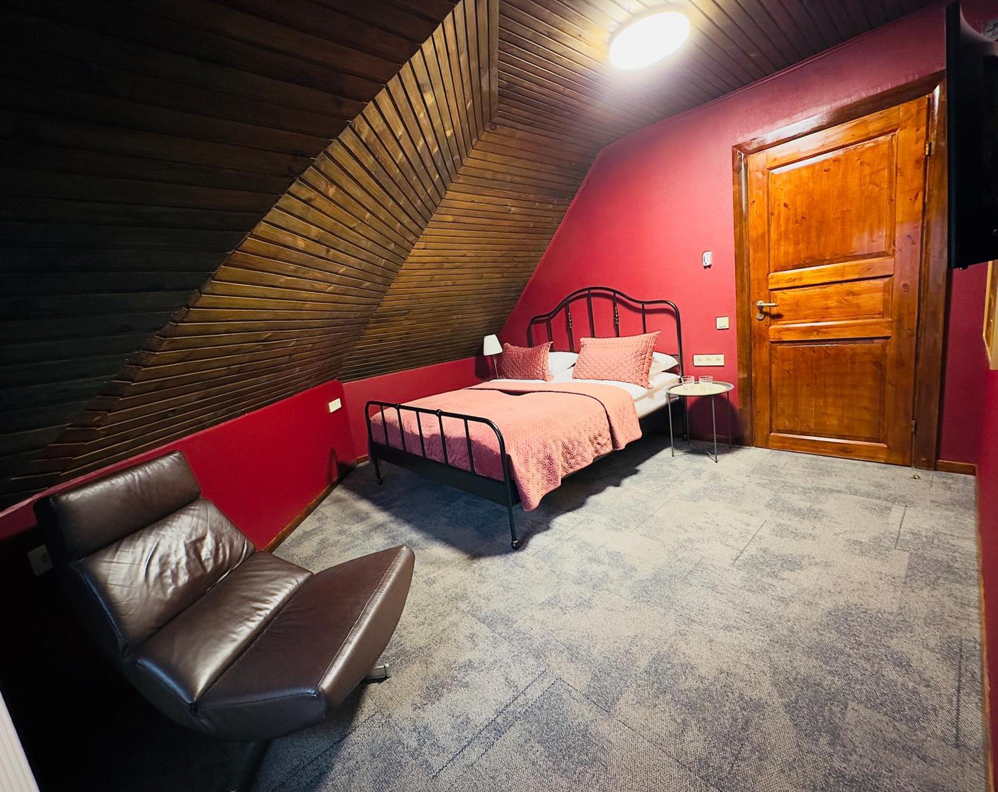 Broken Bed Hootel كاوناس المظهر الخارجي الصورة