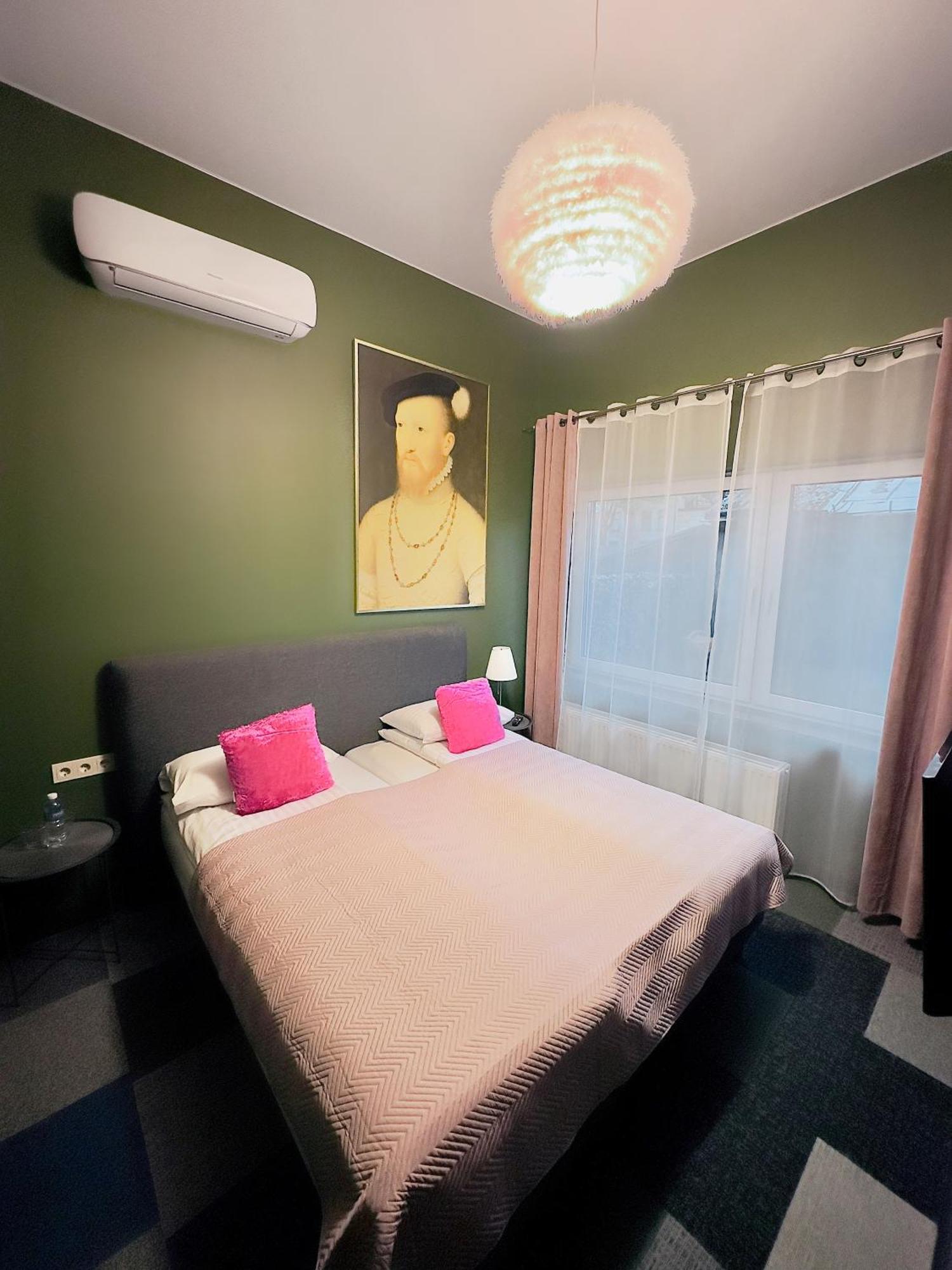 Broken Bed Hootel كاوناس المظهر الخارجي الصورة